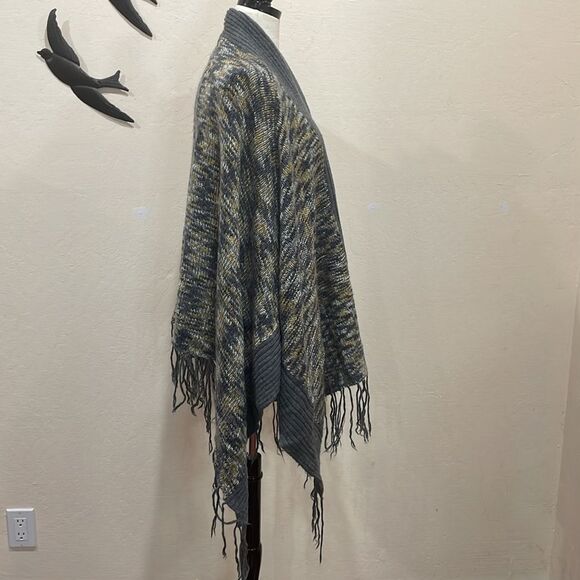 Anthropologie Willow & Clay Wool Blend Fringed Open Front Blanket Shawl - M / L - Picture 2 of 8